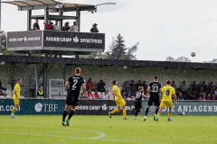 EintrachtFrankfurtII-TuS_03